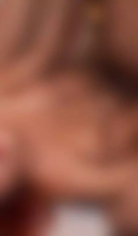 Gritando de placer con esta enorme verga venosa 💙🍆💦 by celestealbax