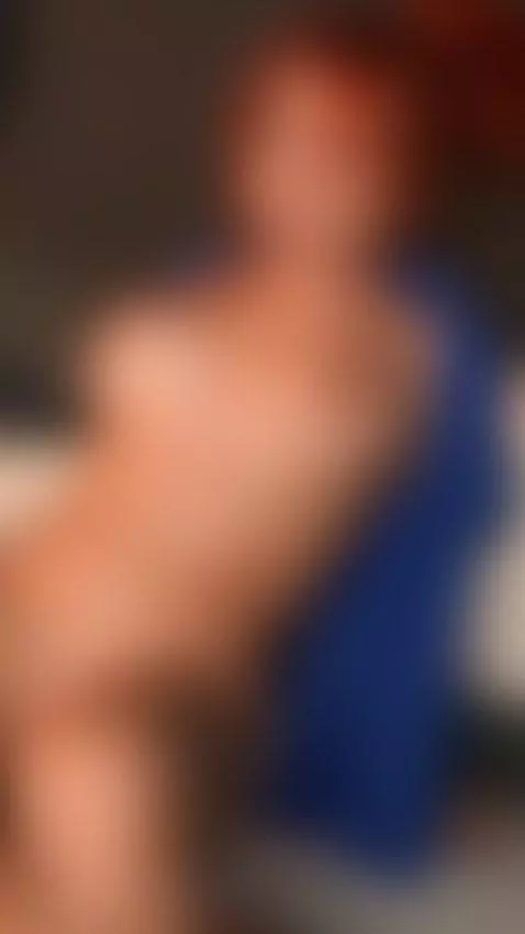 Me calienta como la mete en mi coño apretado🍆💦 by celestealbax