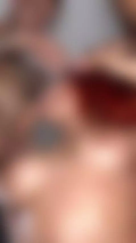 Sacandole la leche a estos dos machos vergones🍆🍆💋 by celestealbax