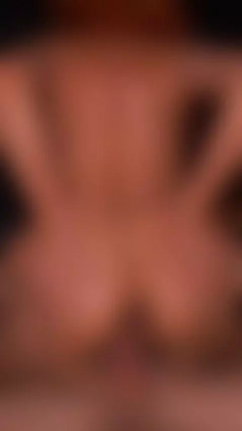 Esa verga es muy grande para mi culo! 🍆🍆 by celestealbax