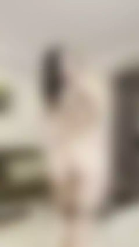 Does my petite body made you look twice? by aurorakarter