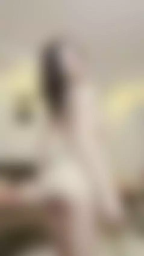 I'd love for you to turn my ass cheeks red 🍑 by aurorakarter