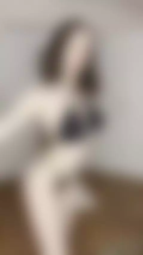 Naked and needy 🥵 I want you to make me scream tonight by aurorakarter