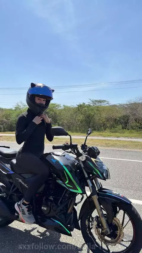 Would you go on the motorcycle with me? 🔥 by bella-franco