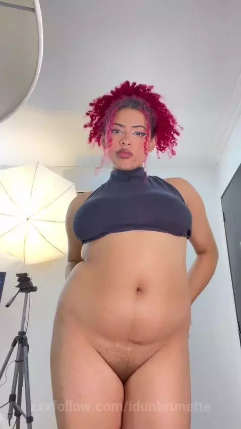 Every curve of mine holds a secret that I want to reveal to ... by idunbrunette