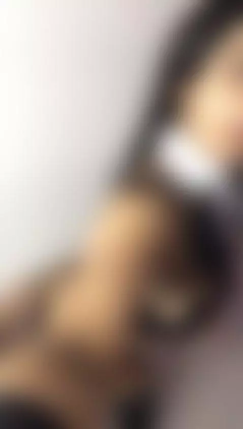 I am online now! Ready for we fun us? by ariana-clark