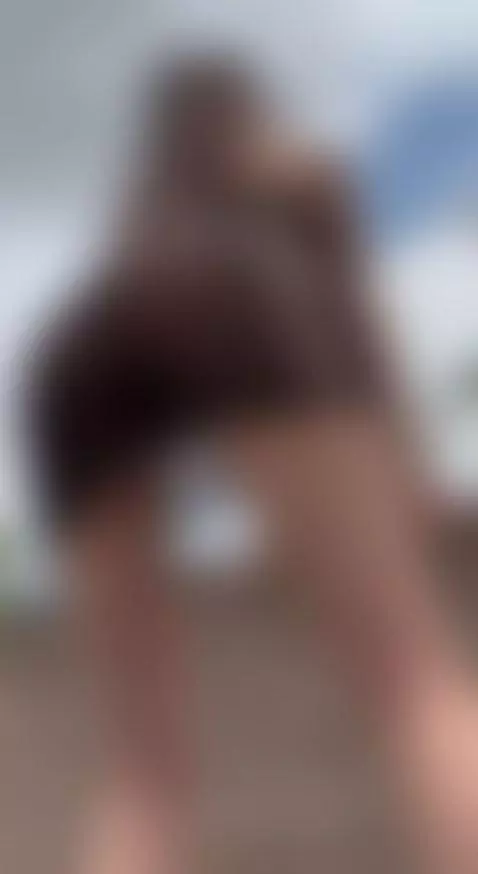 I show my ass on the terrace by lilithvera