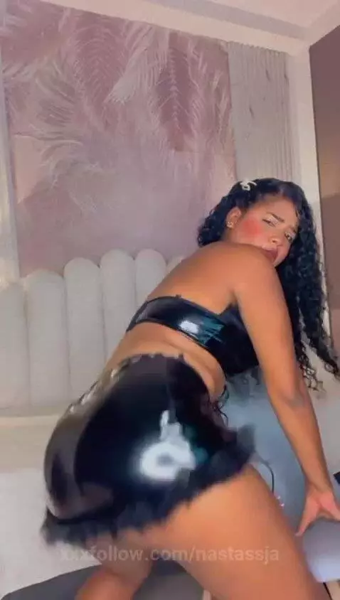 Moving my fantastic ass by nastassja