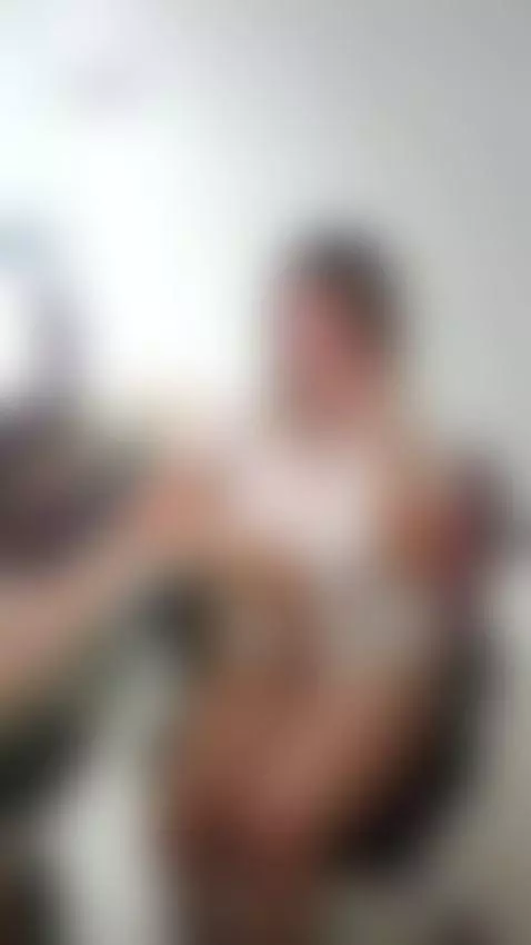 Horny secretary by lilieevanss