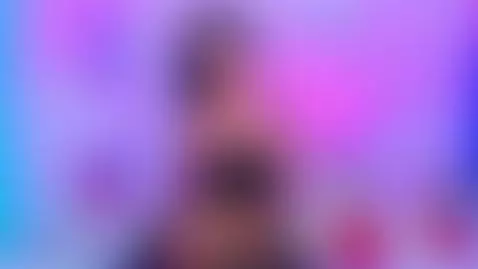 I'm playing with oil on my body... Would u like to play with... by lilithwhite