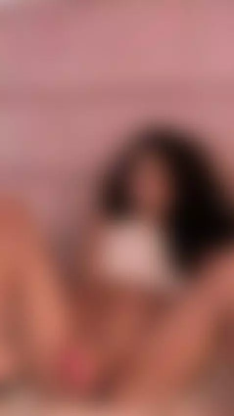 Rub my clitoris with the toy 😋🍆 by marianna-ray