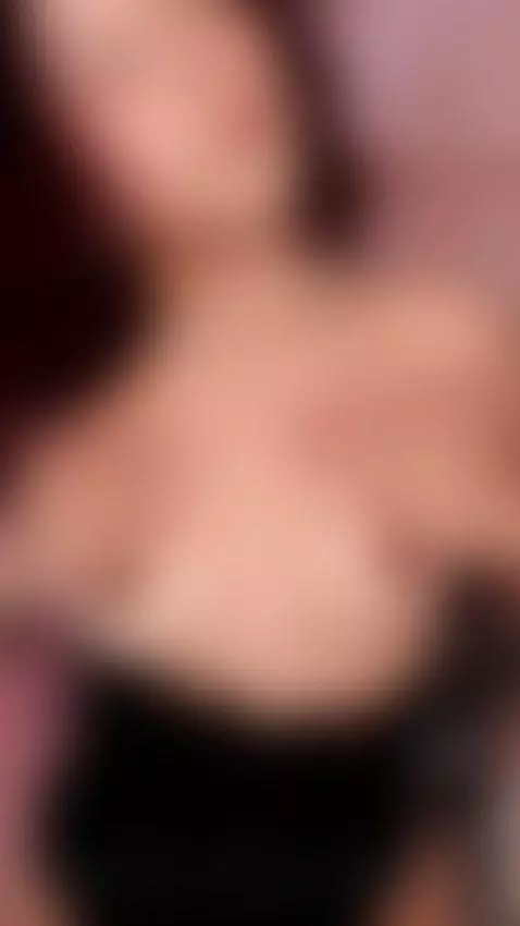 🍒Imagine undressing me in front of you 🌸 by marianna-ray