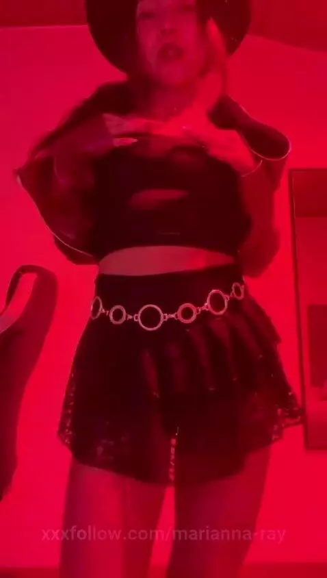 A very sexy and daring little jeans 🤠🔥 by marianna-ray