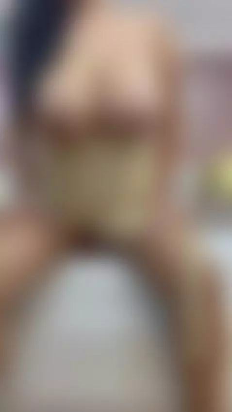 Mmm the blanket masturbates me on yes. by natashabuster