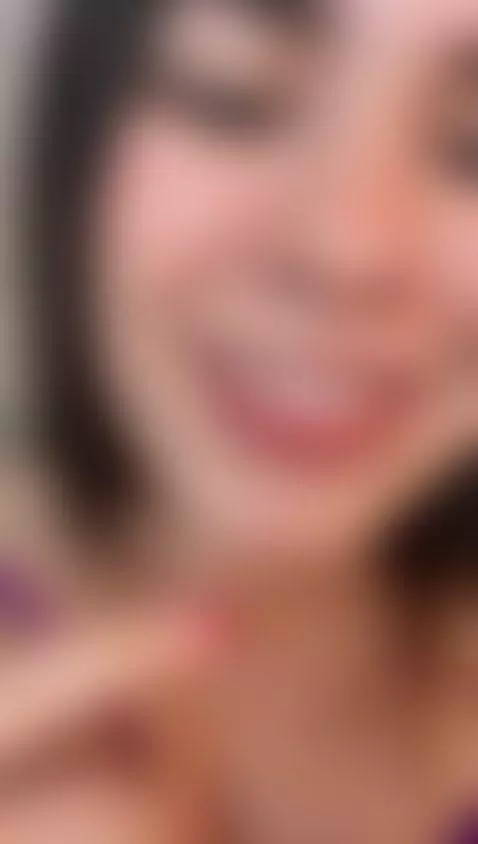 Look at me on all fours, imagine me squeezing you hard, moan... by serenahotman