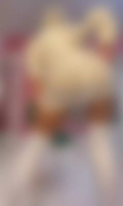 Go on, take a little peek… by jessiediva