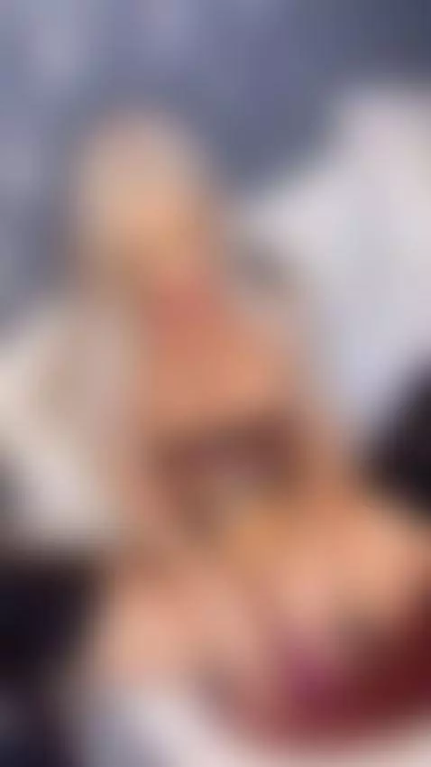 POV: The moment you reach the point of no return! by jessiediva