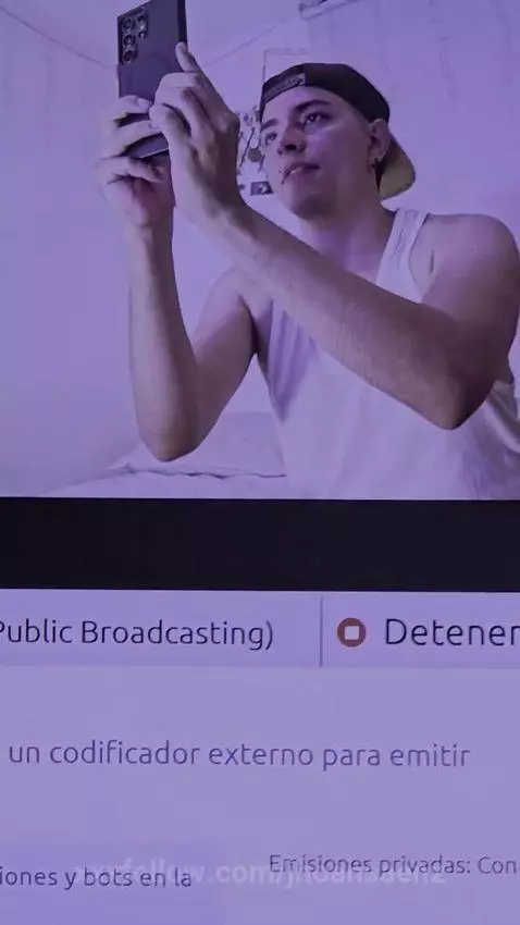 online on Chaturbate by jhoansaenz