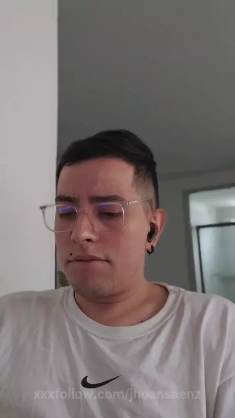 My pretty face when I come. by jhoansaenz