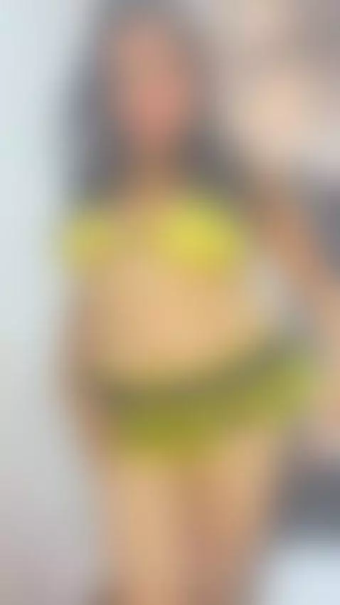 I am a little bee by ladyrouse1