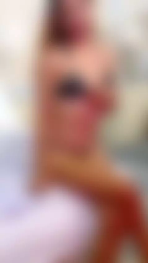 Dirty mind, restless hands… do you dare? by sofytaylorr