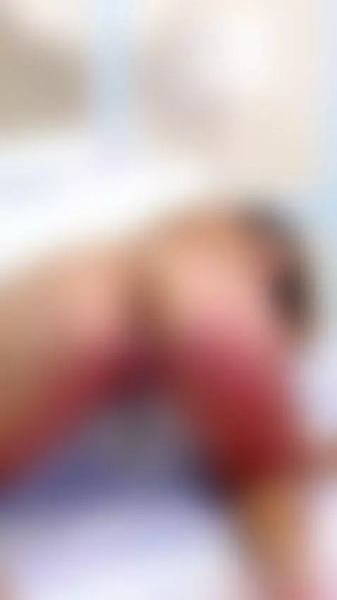 Do you want to discover why they can't leave me? Enter and s... by sofytaylorr