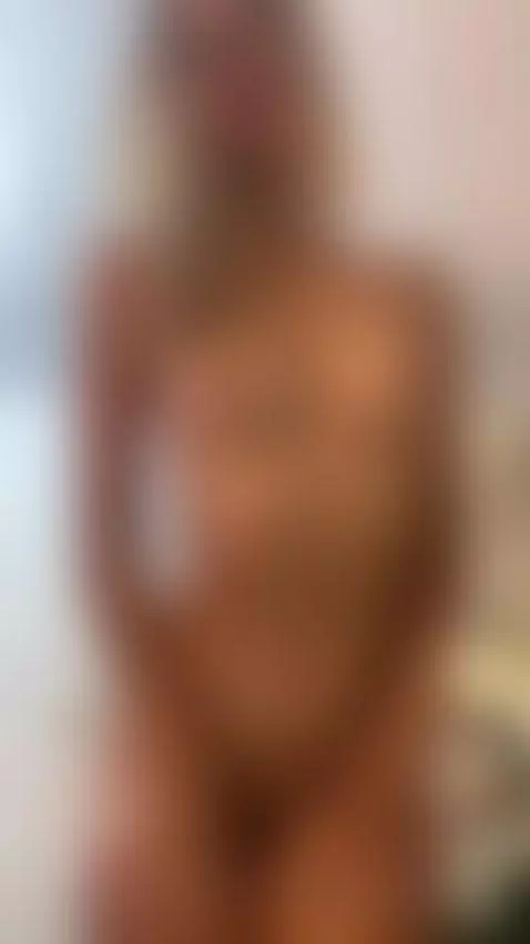 so hot and flirtatious by sofytaylorr