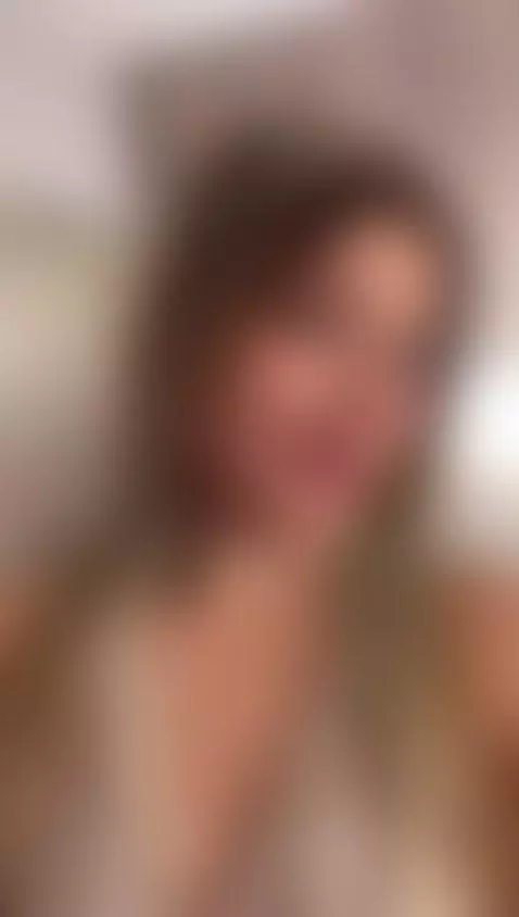 pretty girl by sofytaylorr