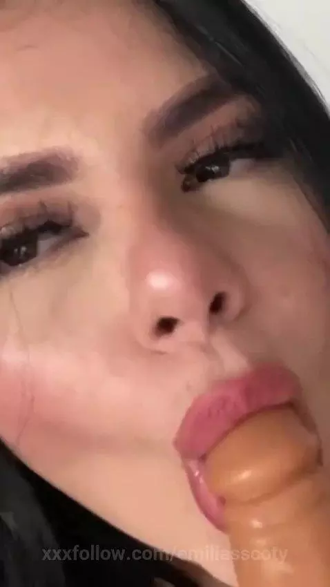 Give me all ur milk honey by emiliasscoty