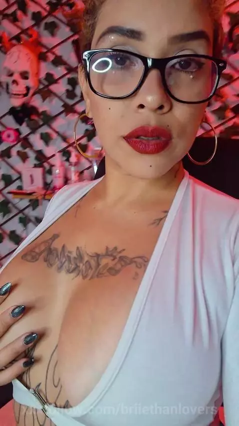 I want you to lift my skirt and put your package in me 🫦🫦😈I'... by briiethanlovers