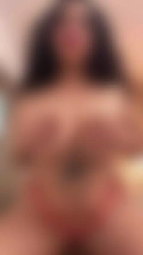 My hot body waiting for you by meganshinee