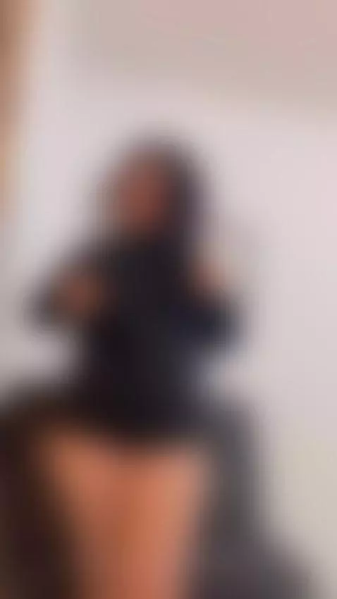 Are you ready to enjoy my sexy body? by meganshinee