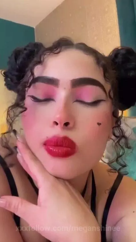 Naughty kisses by meganshinee