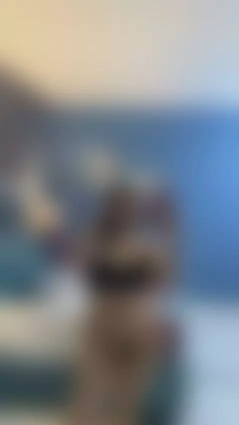 dazzle with my exciting curves by meganshinee