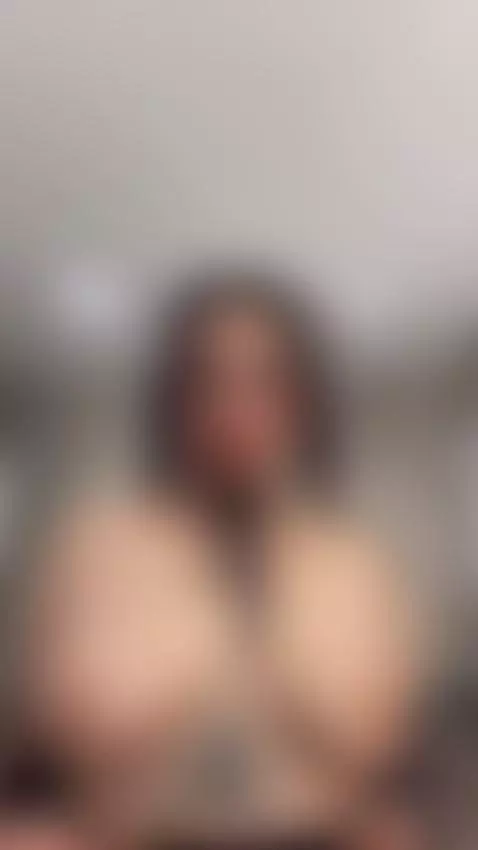 I play with my waist and with your desire by meganshinee