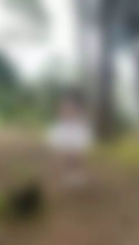 Between trees and bounces, this next session will be wild 🍒🥵... by morgan-wright