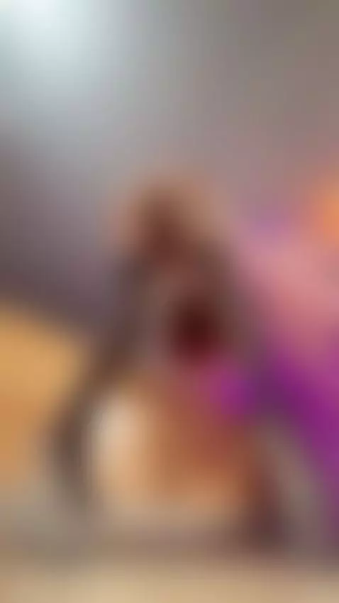 I have a gift for you 👇🏻 😈❤️‍🔥 by ariigomez