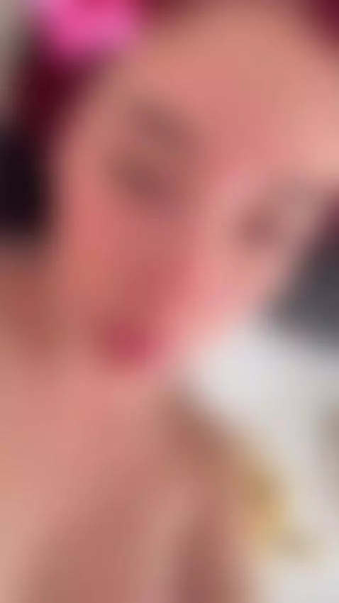 👇🏼😈 I have a gift for your) by ariigomez