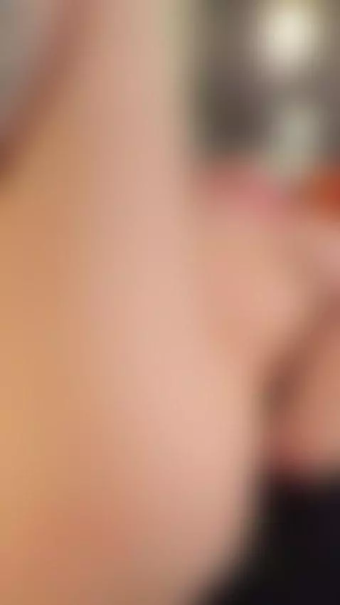 👇🏼😈 I have a gift for your by ariigomez