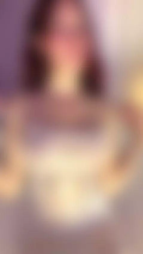 👇🏼😈 I have a gift for your by ariigomez