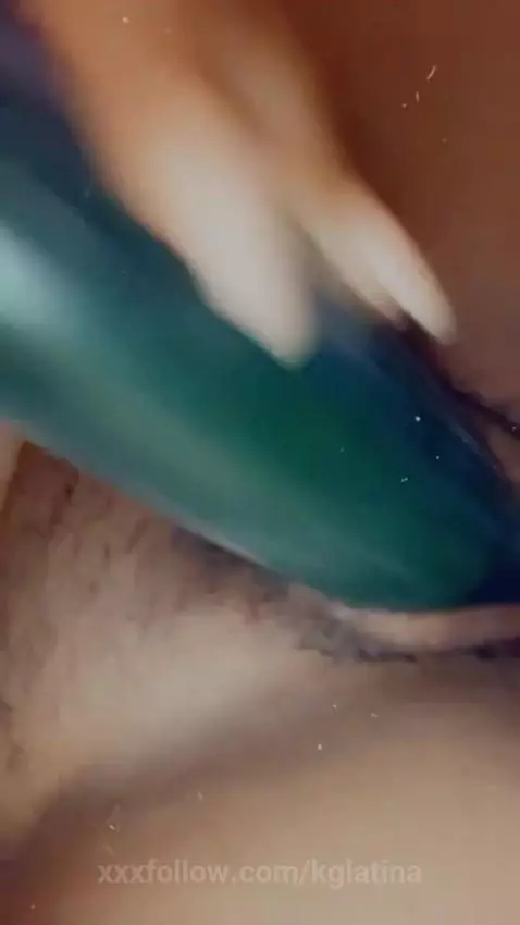 mmmmm i love my veggies stretching my pussy by kglatina