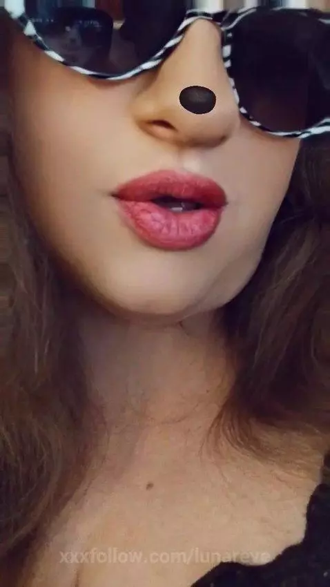 wanna know what really turns me on by lunareve