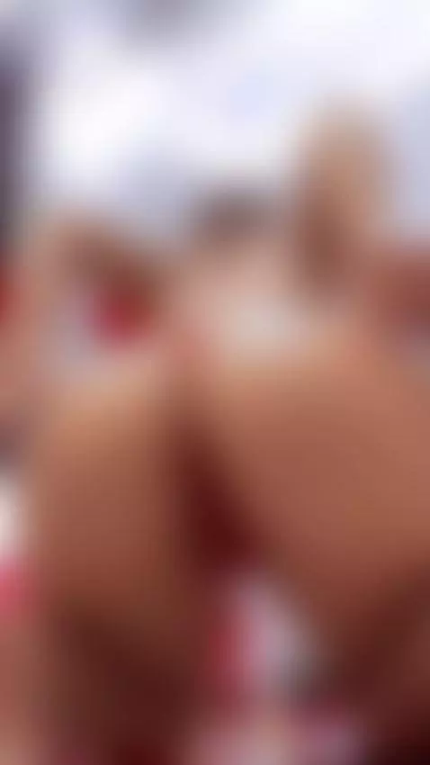 Do you like my hot body? by sophiabellemore