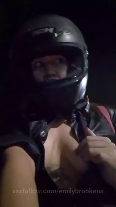 I take you on my motorcycle and fuck me behind?  mmmmmm by emilybrookens