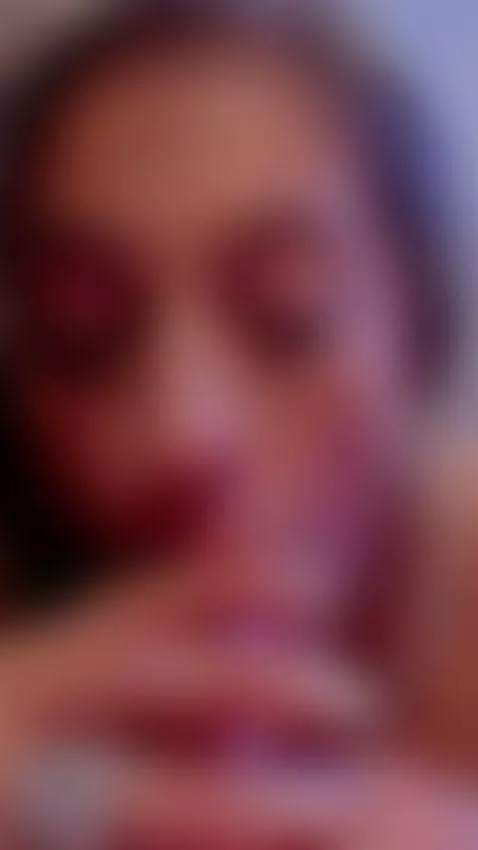 Class, curves and looks that provoke by liianna