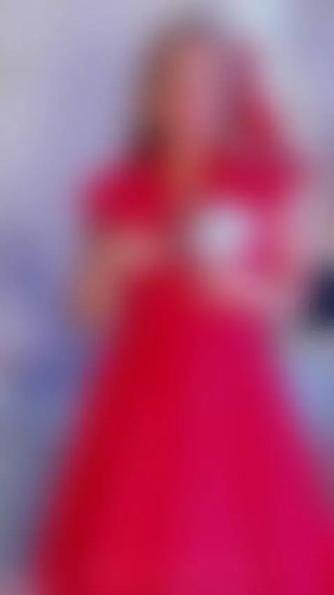 Mature elegance.. by liianna