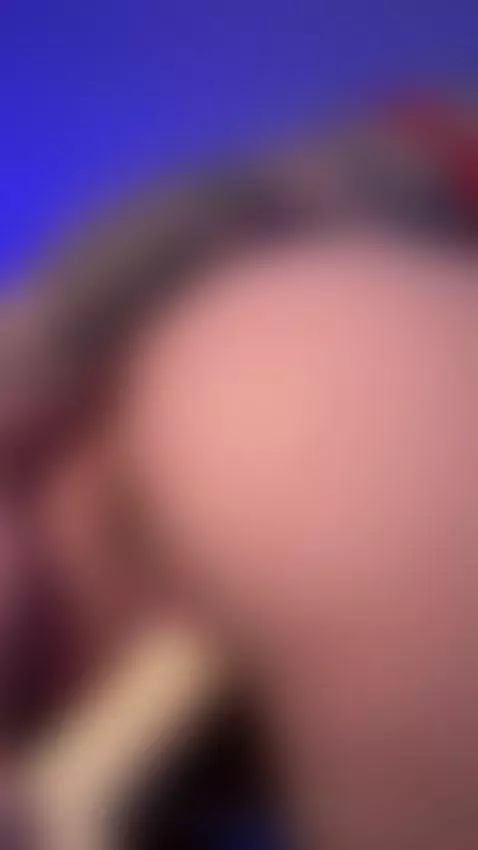 DM me keyword "gifs" on OF for a free dick rating 😏📩 by vilgelminaa