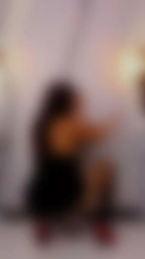 Hot dance and a flexible mature! by antonellasan