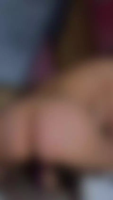 I want to sit down, above your king!😈 by nicollefaith