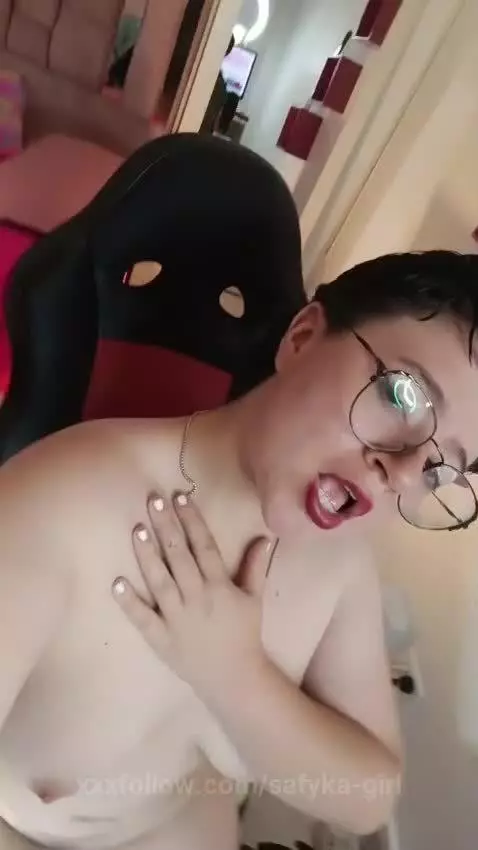 Follow me guys by safyka-girl